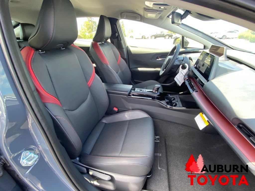 New 2026 Toyota Prius Plug-In Hybrid FWD image 11
