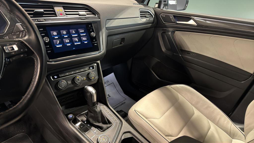 Used 2020 Volkswagen Tiguan SEL Premium R-Line image 23