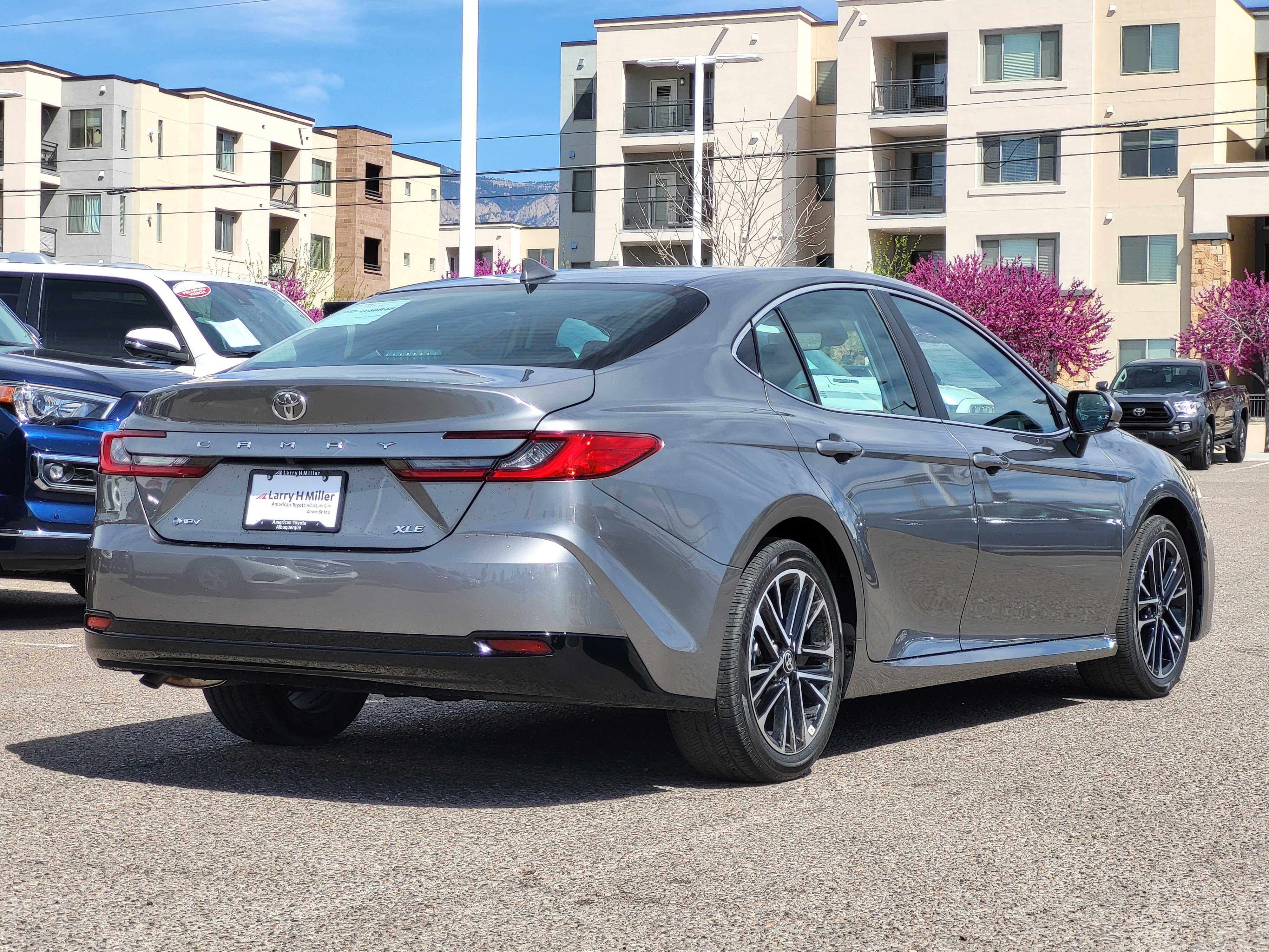 Used 2026 Toyota Camry XLE image 4