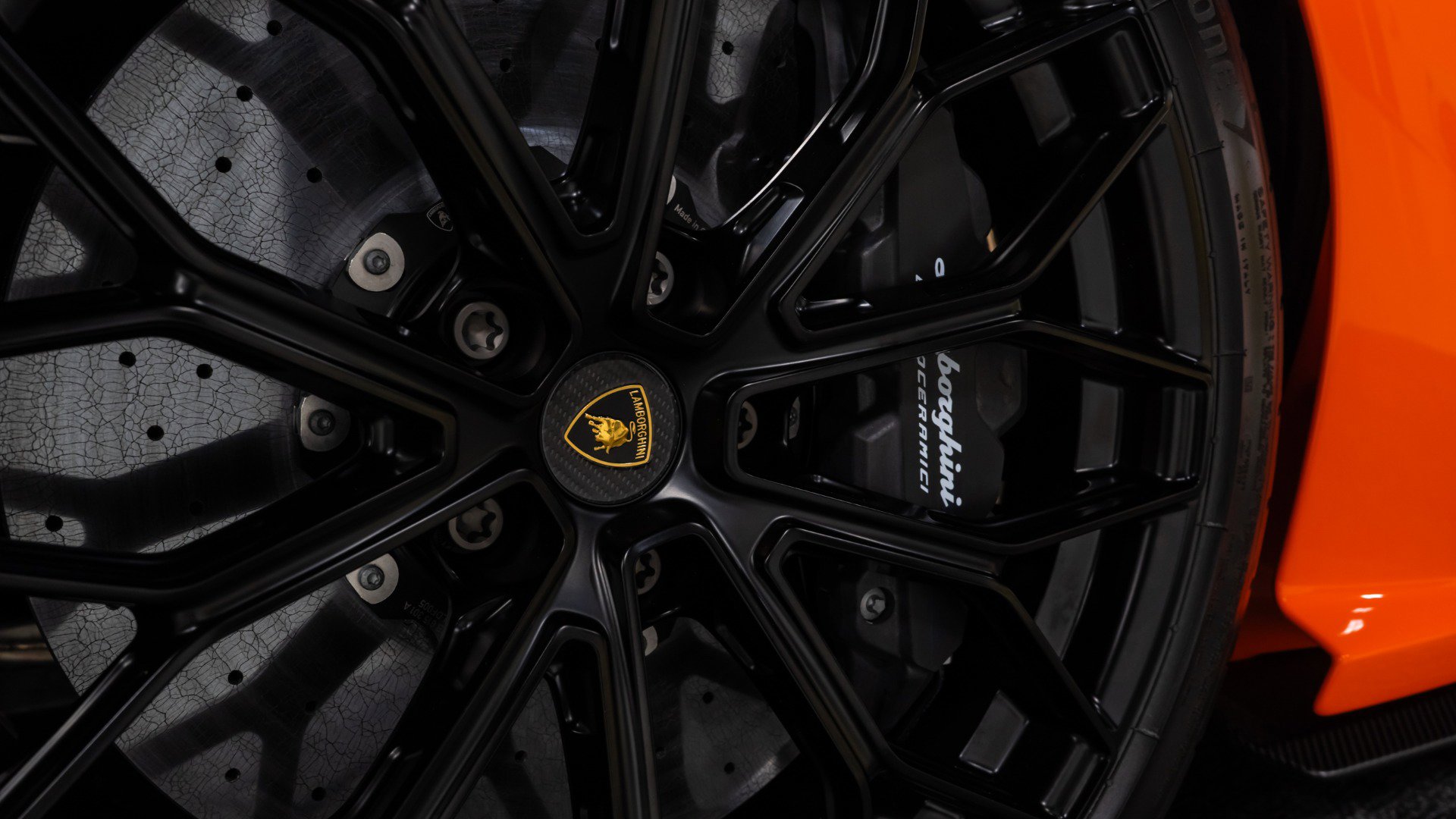 Used 2025 Lamborghini Revuelto image 23