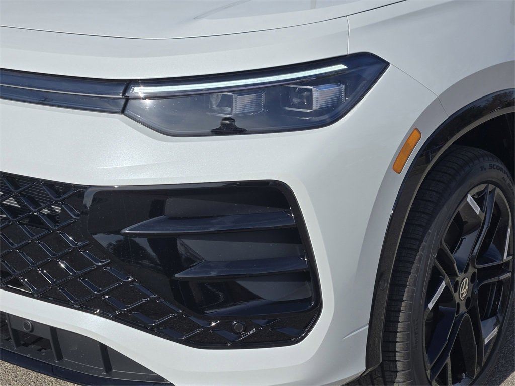 New 2026 Volkswagen Tiguan SE R-Line image 6