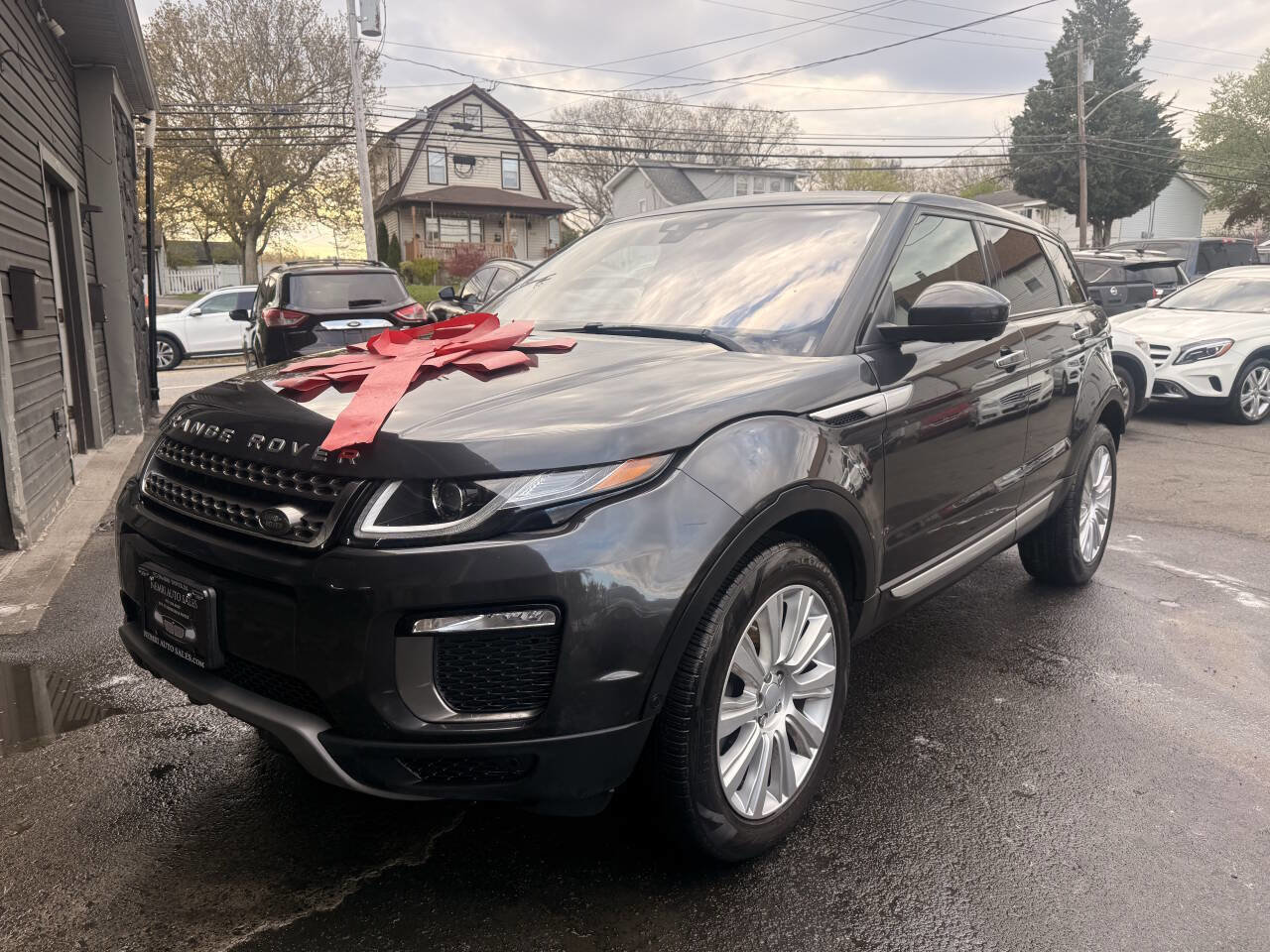 Used 2017 Land Rover Range Rover Evoque HSE AWD/4WD image 2