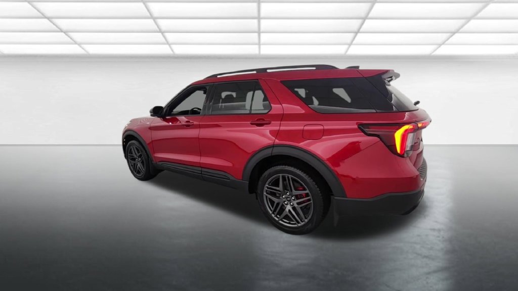 New 2026 Ford Explorer ST-Line w/ ST-Line Street Pack AWD/4WD image 6