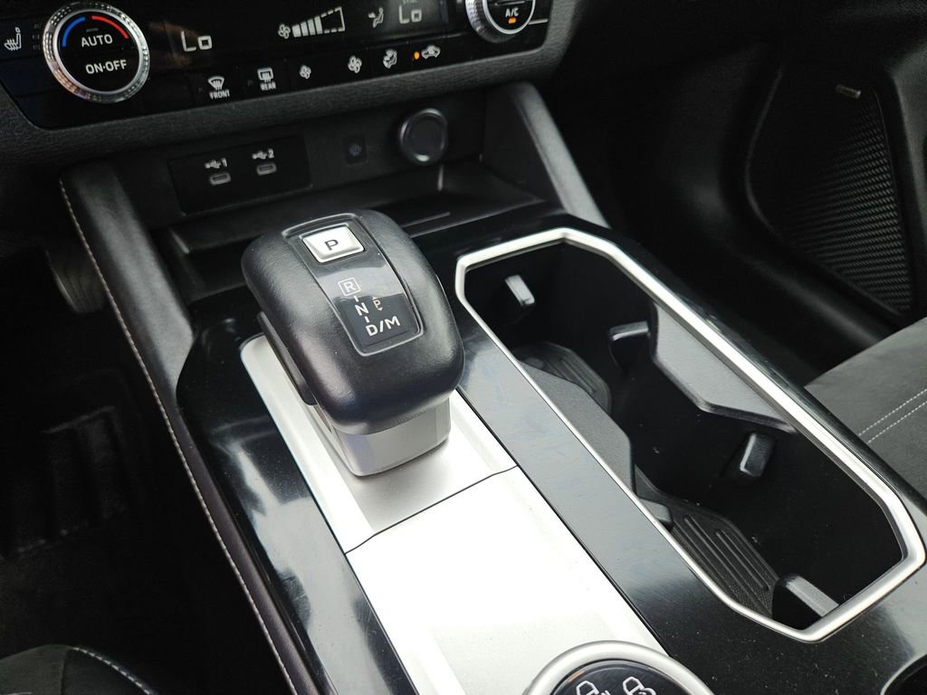 Used 2025 Mitsubishi Outlander SE FWD image 28