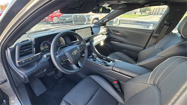 New 2026 Toyota Crown Platinum image 11