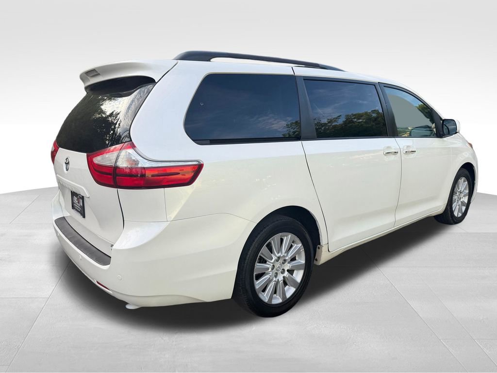 Used 2015 Toyota Sienna XLE Premium AWD/4WD image 8