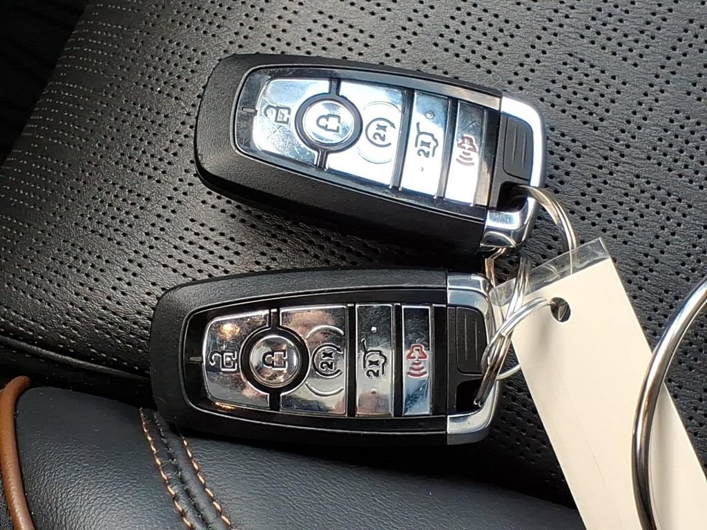 Used 2025 Lincoln Aviator Black Label w/ Jet Appearance Package AWD/4WD image 30