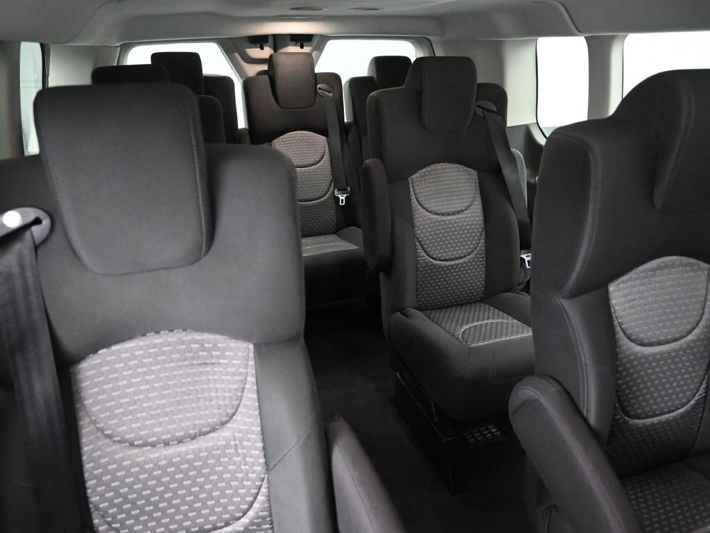 Used 2023 Ford Transit 350 XLT image 19