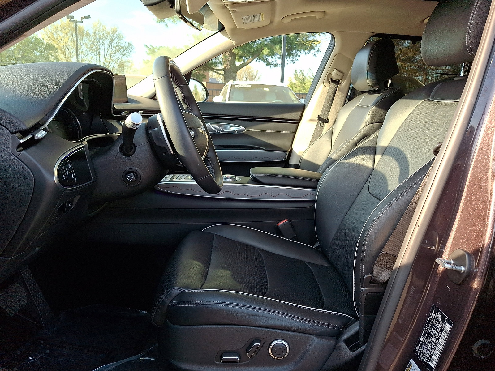 Certified 2022 Genesis GV70 2.5T w/ Advanced Package image 14