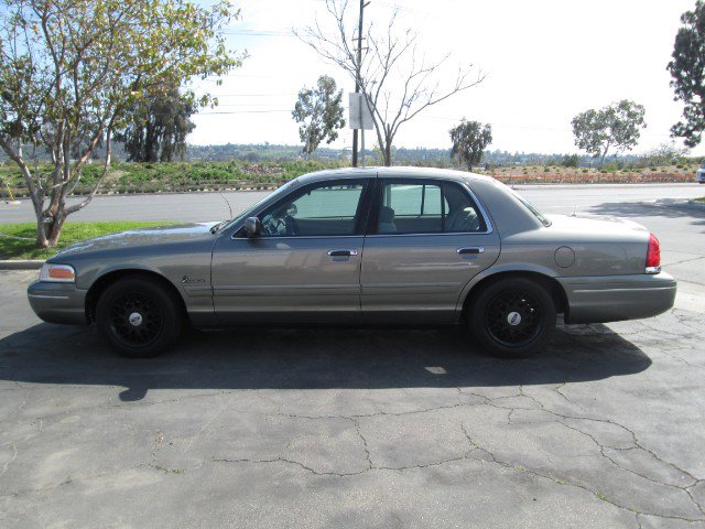 Used 2001 Ford Crown Victoria LX