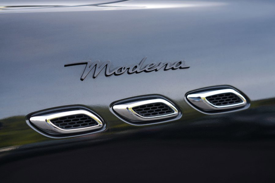 Used 2023 Maserati Levante Modena image 17