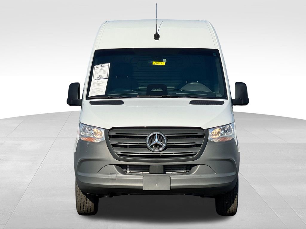 Used 2025 Mercedes-Benz Sprinter 2500 image 2