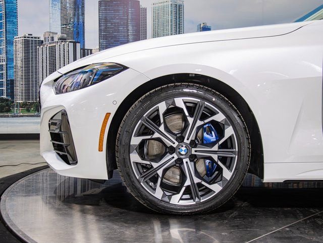 New 2026 BMW 430i xDrive Coupe w/ M Sport Package AWD/4WD image 7