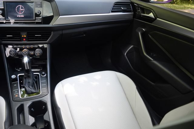 Used 2020 Volkswagen Jetta R-Line FWD image 14