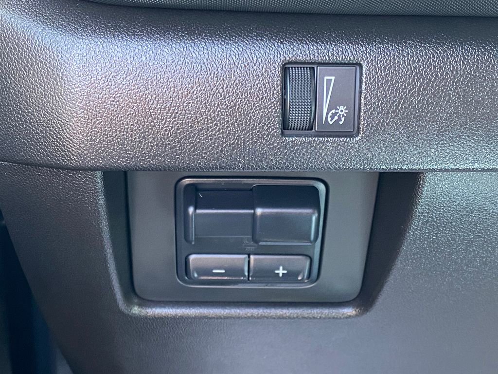 Used 2024 Chevrolet Colorado Z71 w/ Z71 Convenience Package 2 image 28