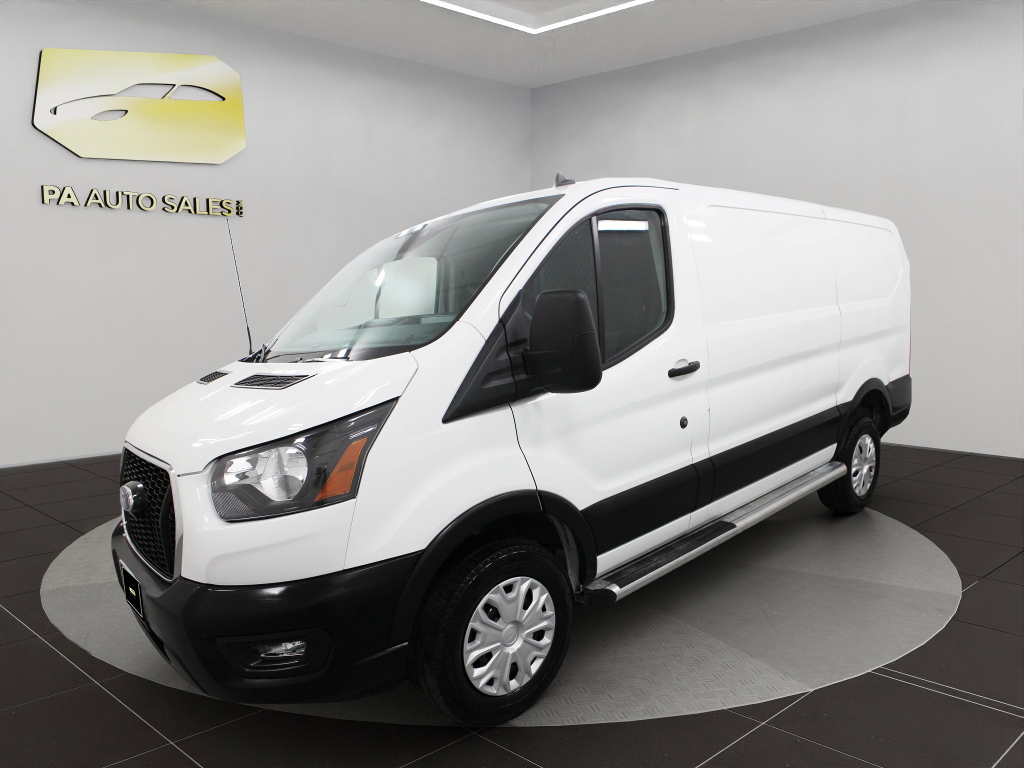 Used 2024 Ford Transit 250 Low Roof w/ Exterior Upgrade Package image 4