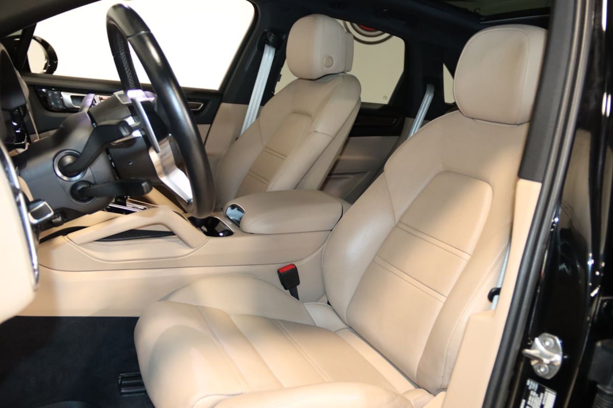 Used 2022 Porsche Cayenne Platinum Edition AWD/4WD image 39