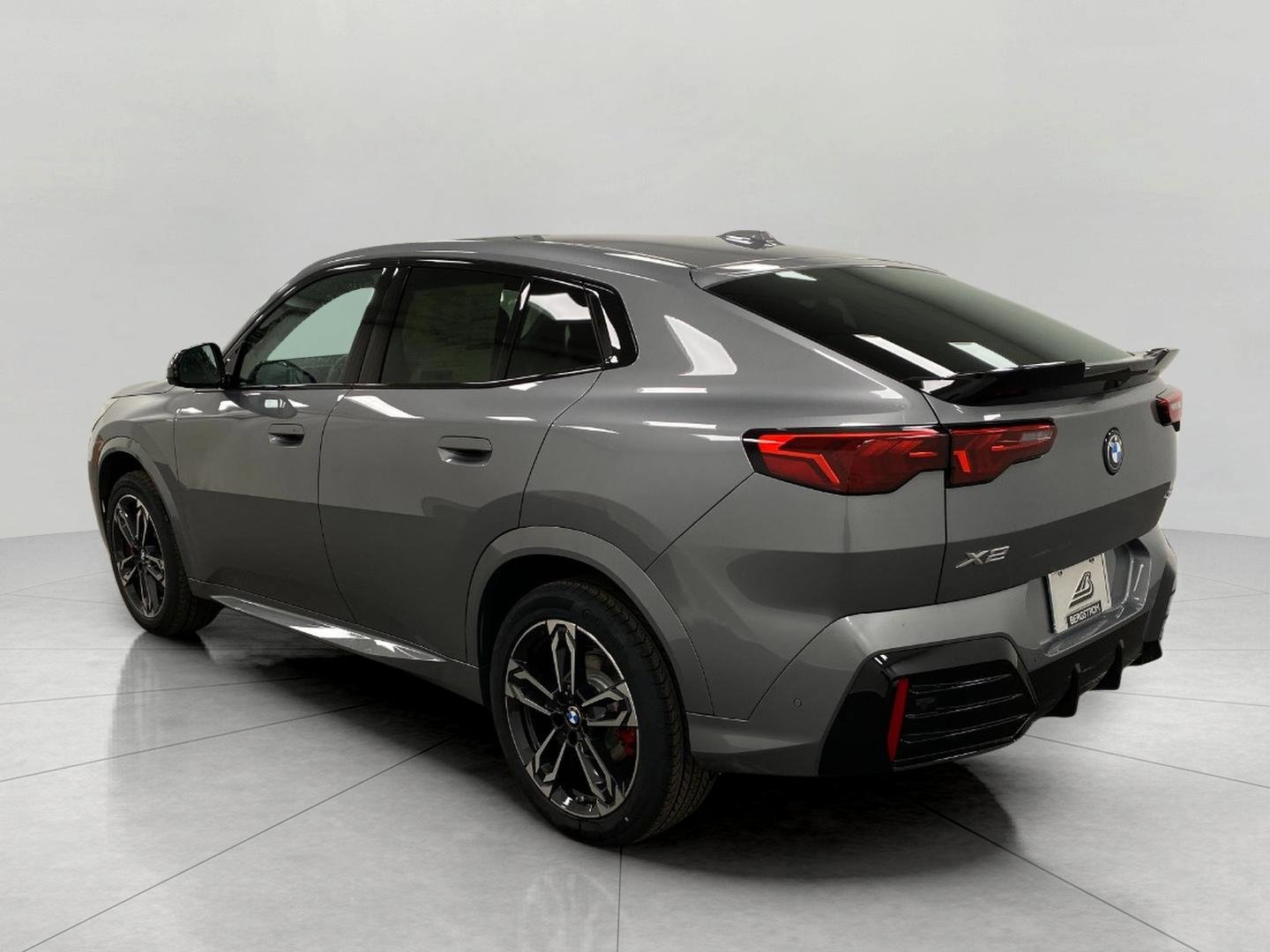 New 2026 BMW X2 xDrive28i AWD/4WD image 7