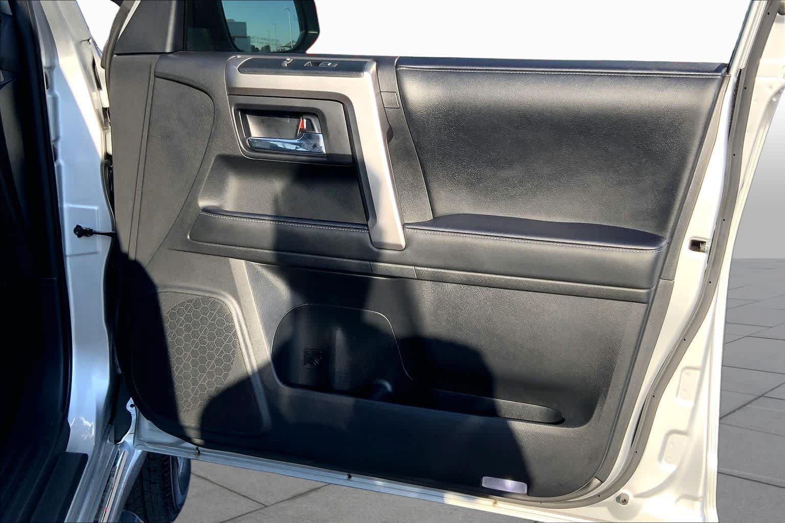 Used 2024 Toyota 4Runner Limited AWD/4WD image 23