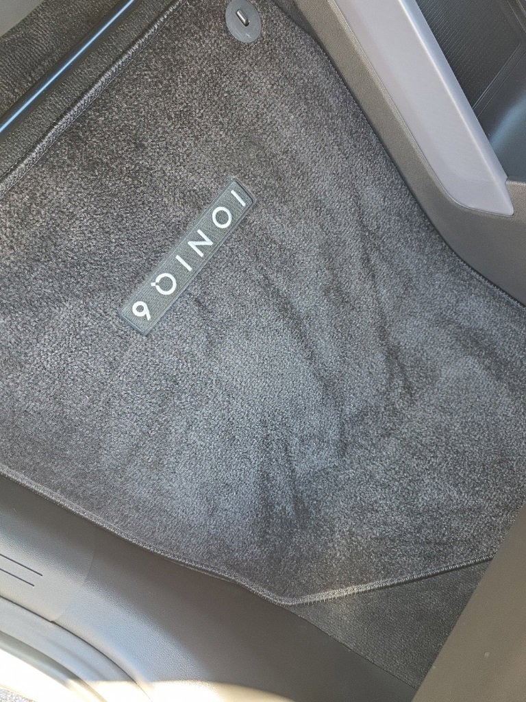 Certified 2025 Hyundai Ioniq 6 SEL image 13