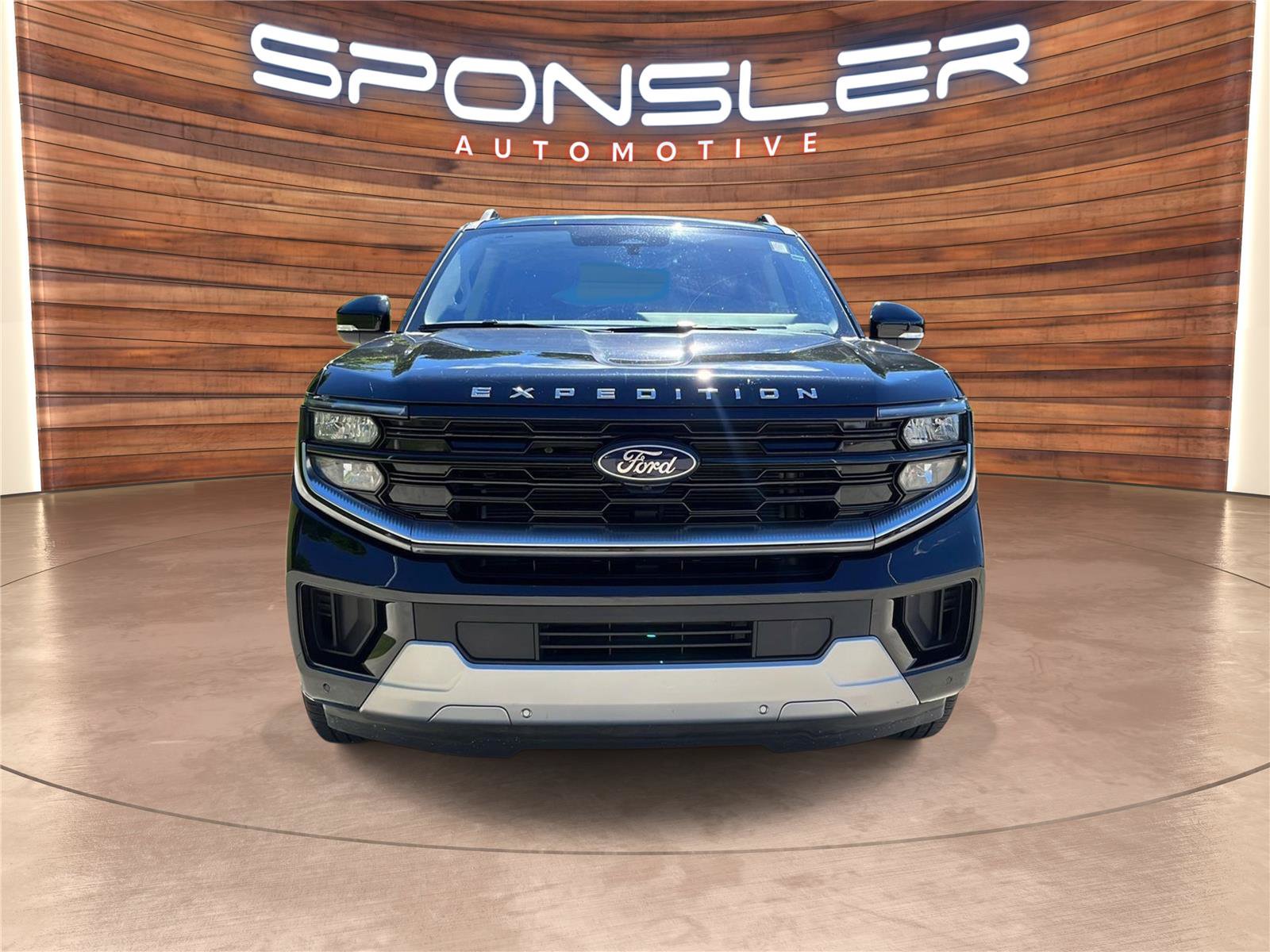 Used 2025 Ford Expedition Platinum AWD/4WD image 9
