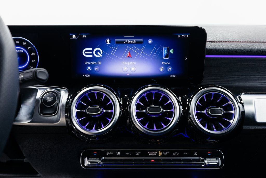 Used 2024 Mercedes-Benz EQB 300 4MATIC image 15