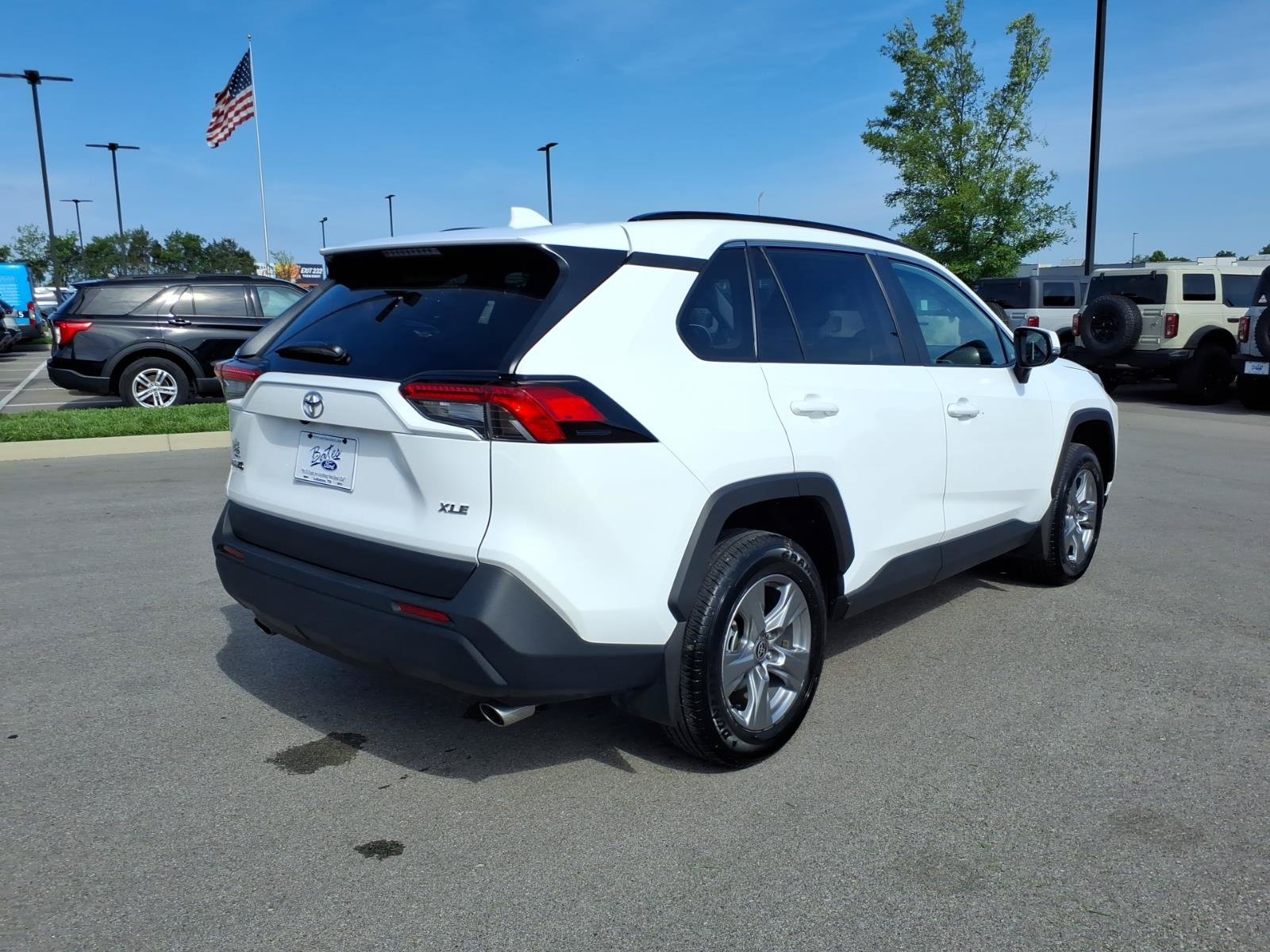 Used 2024 Toyota RAV4 XLE w/ Convenience Package FWD image 3