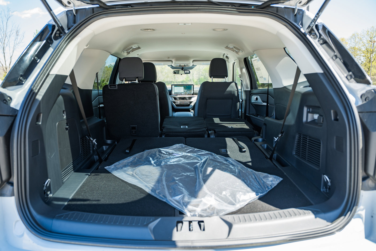 New 2026 Ford Explorer Active RWD image 9