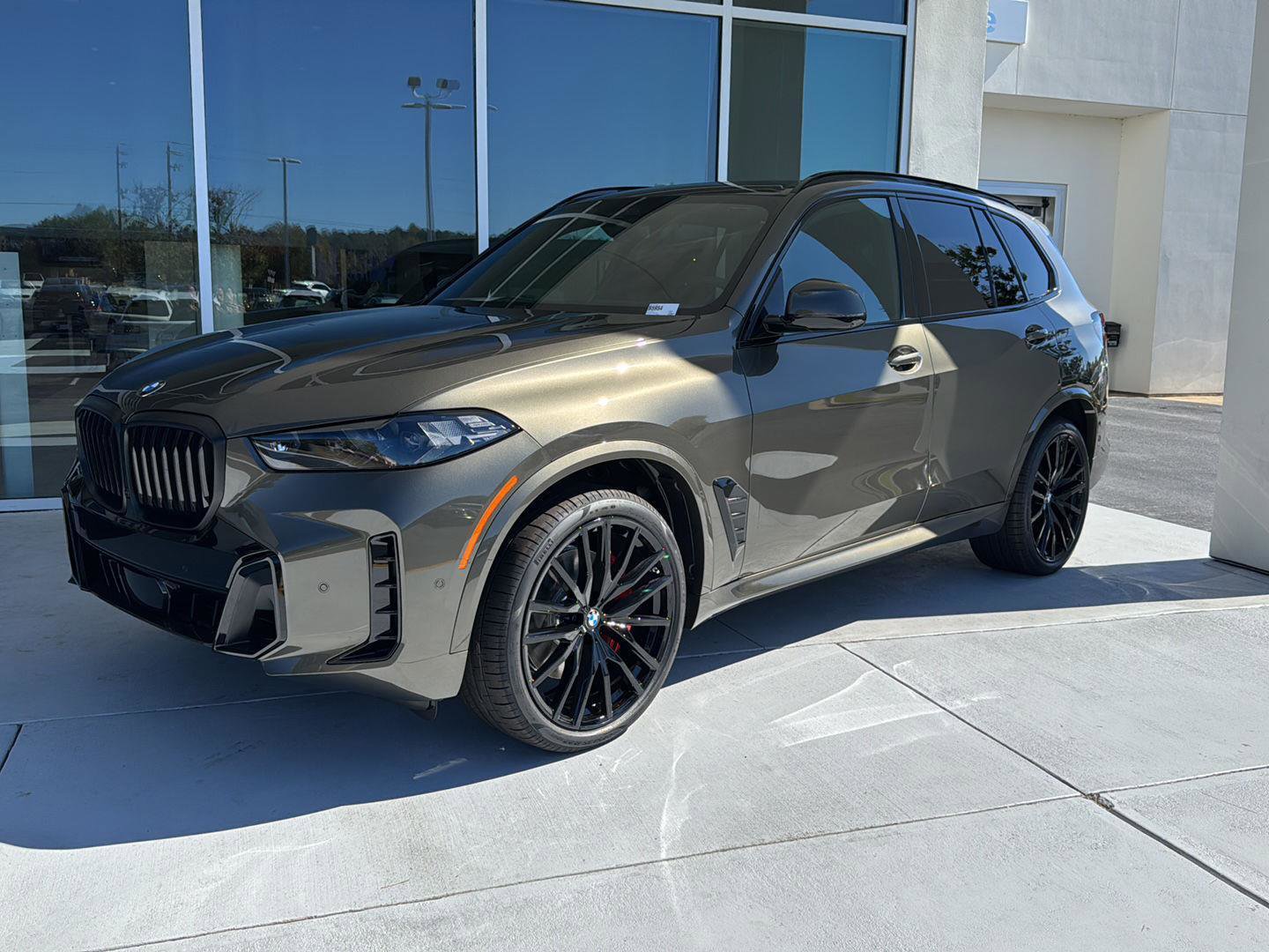 New 2026 BMW X5 xDrive40i w/ Executive Package image 1