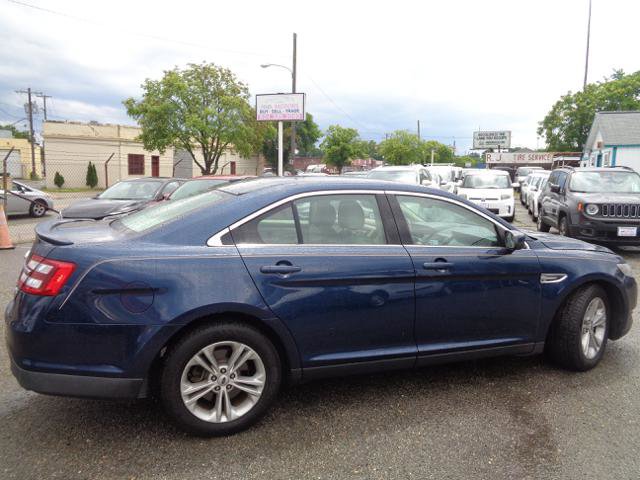 Used 2017 Ford Taurus SEL FWD image 38