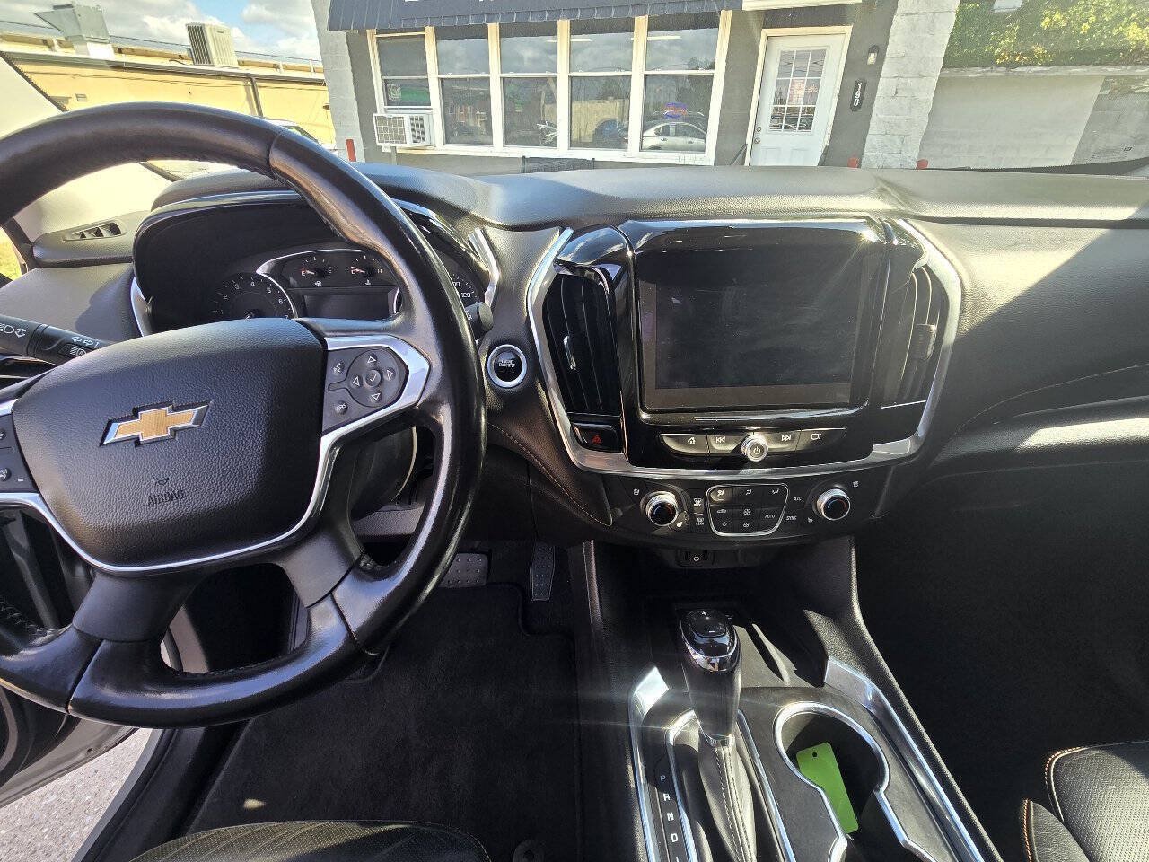 Used 2019 Chevrolet Traverse Premier w/ Redline Edition FWD image 9