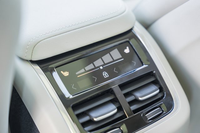 New 2026 Volvo XC60 B5 Ultra w/ Protection Package Premier image 33