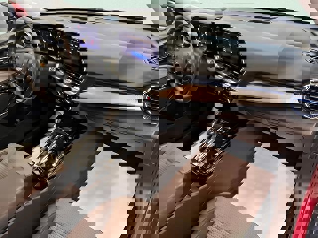 Used 2025 Chevrolet Trax LT image 13