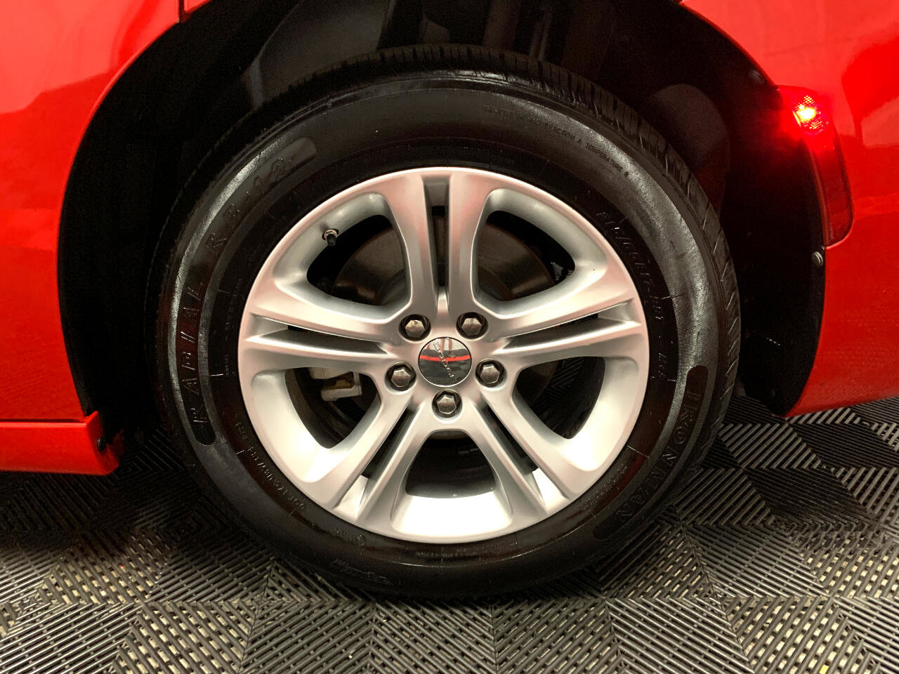 Used 2022 Dodge Charger SXT image 13