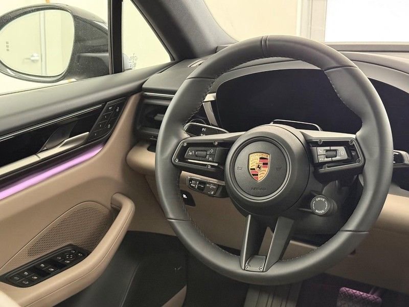 New 2026 Porsche Macan 4 Electric AWD/4WD image 16
