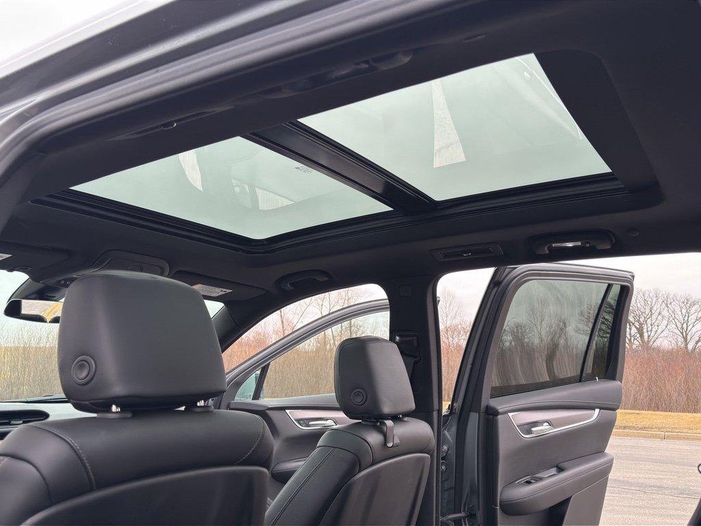 Used 2024 Cadillac XT6 Luxury w/ LPO, Floor Liner Package AWD/4WD image 39