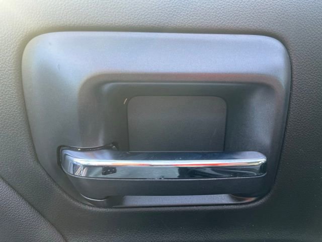 Used 2018 Chevrolet Silverado 1500 LT w/ All Star Edition image 10