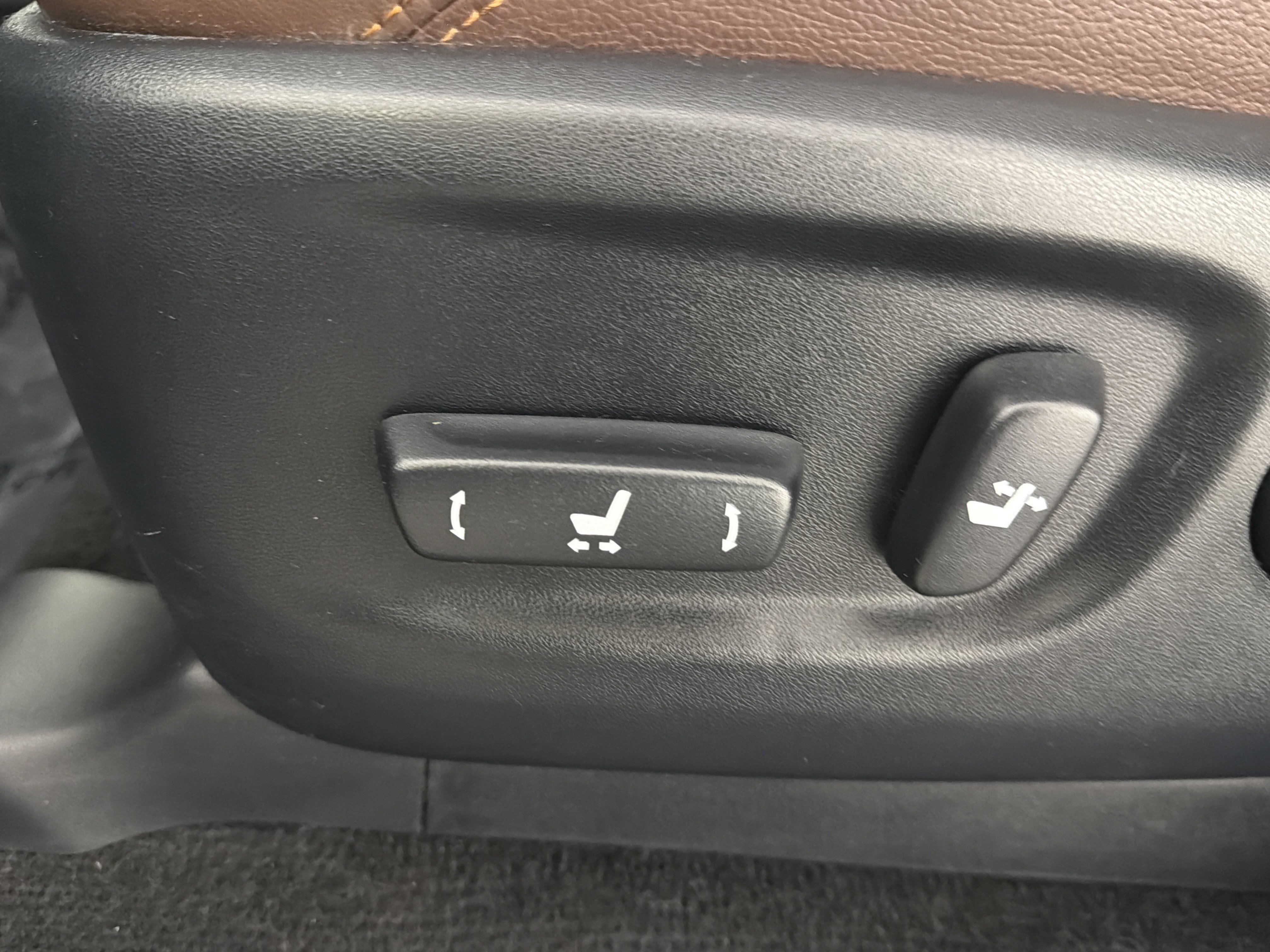 Used 2017 Toyota 4Runner Limited image 29