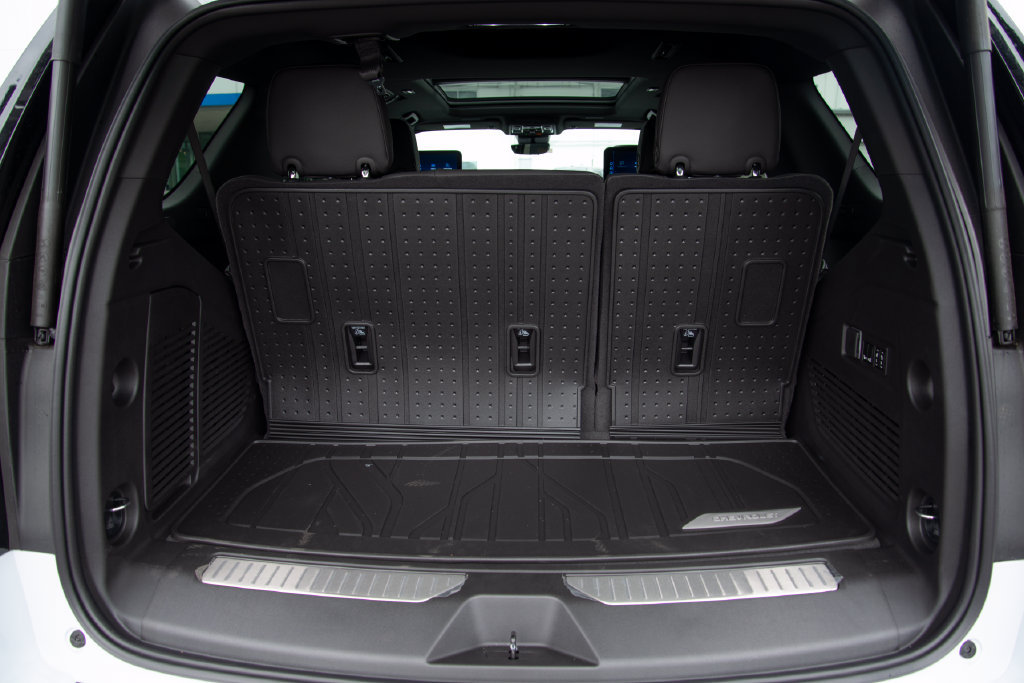 New 2026 Chevrolet Tahoe High Country AWD/4WD image 21