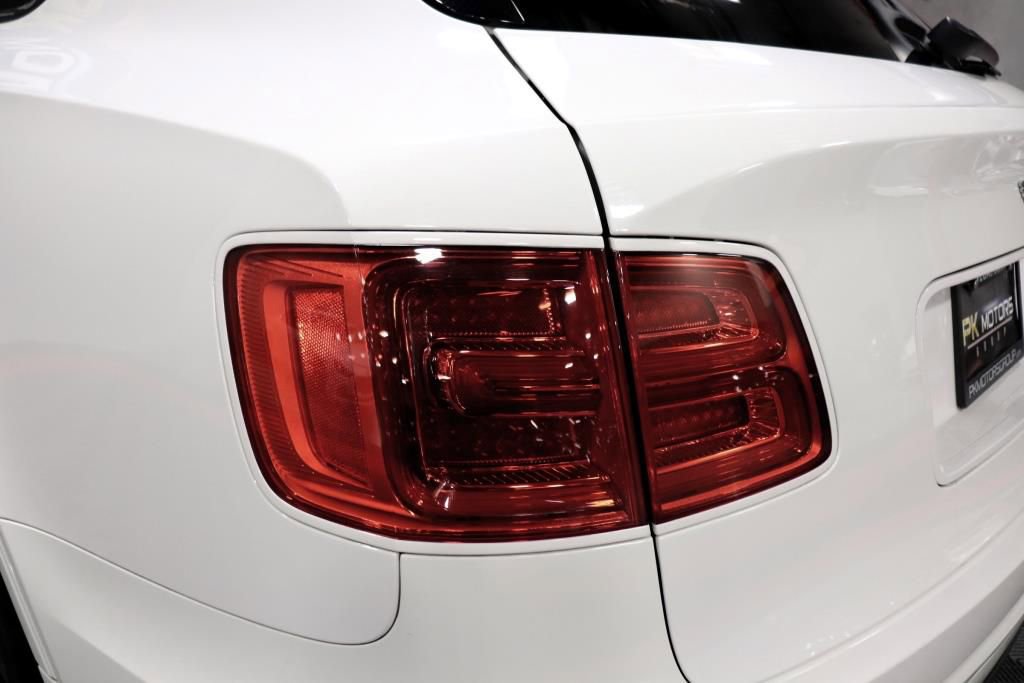 Used 2017 Bentley Bentayga image 5
