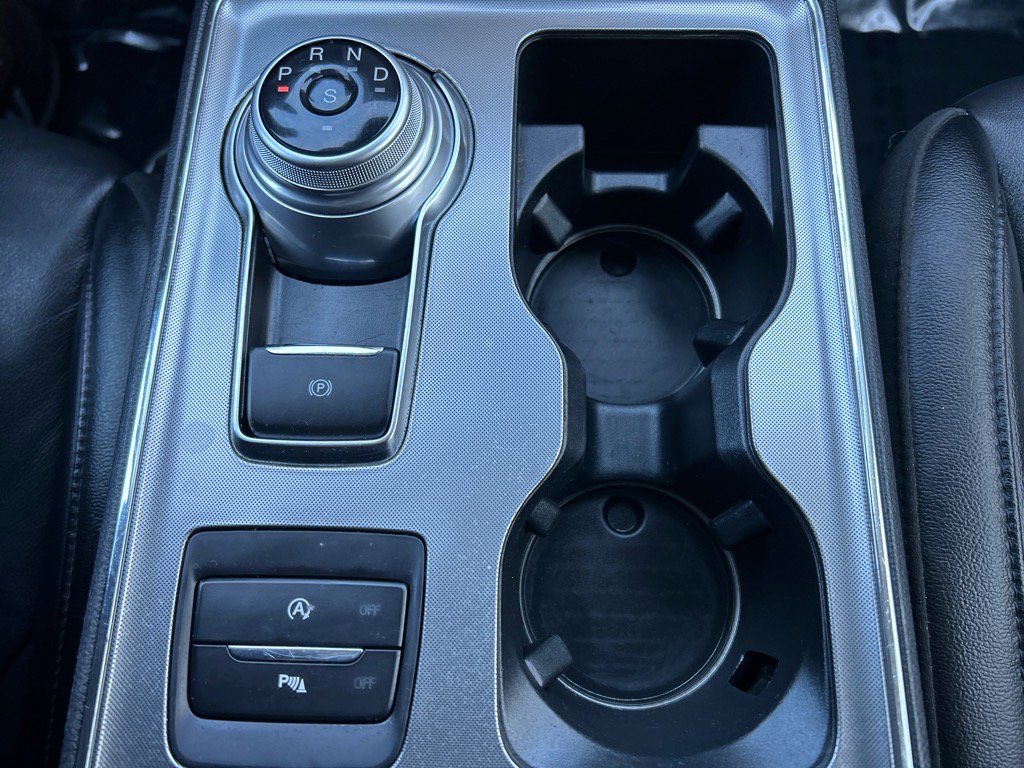 Used 2022 Ford Edge Titanium image 30