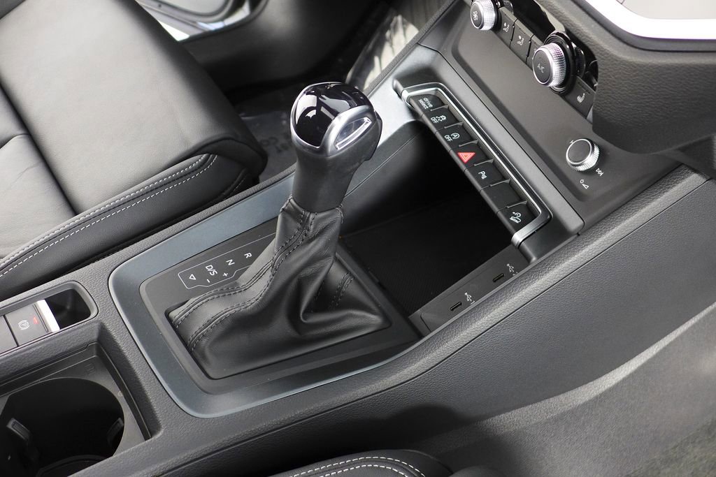 Used 2025 Audi Q3 2.0T Premium w/ Black Optic Sport Package image 15