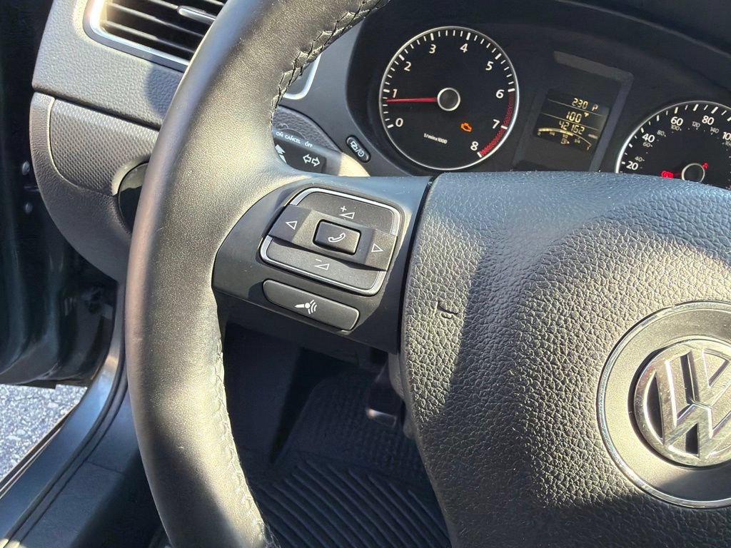 Used 2012 Volkswagen Jetta SE FWD image 16