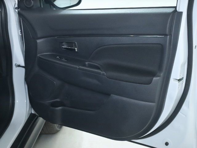 Used 2025 Mitsubishi Outlander Sport AWD image 30