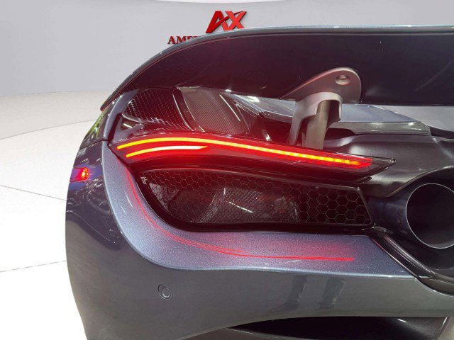 Used 2018 McLaren 720S Performance image 29