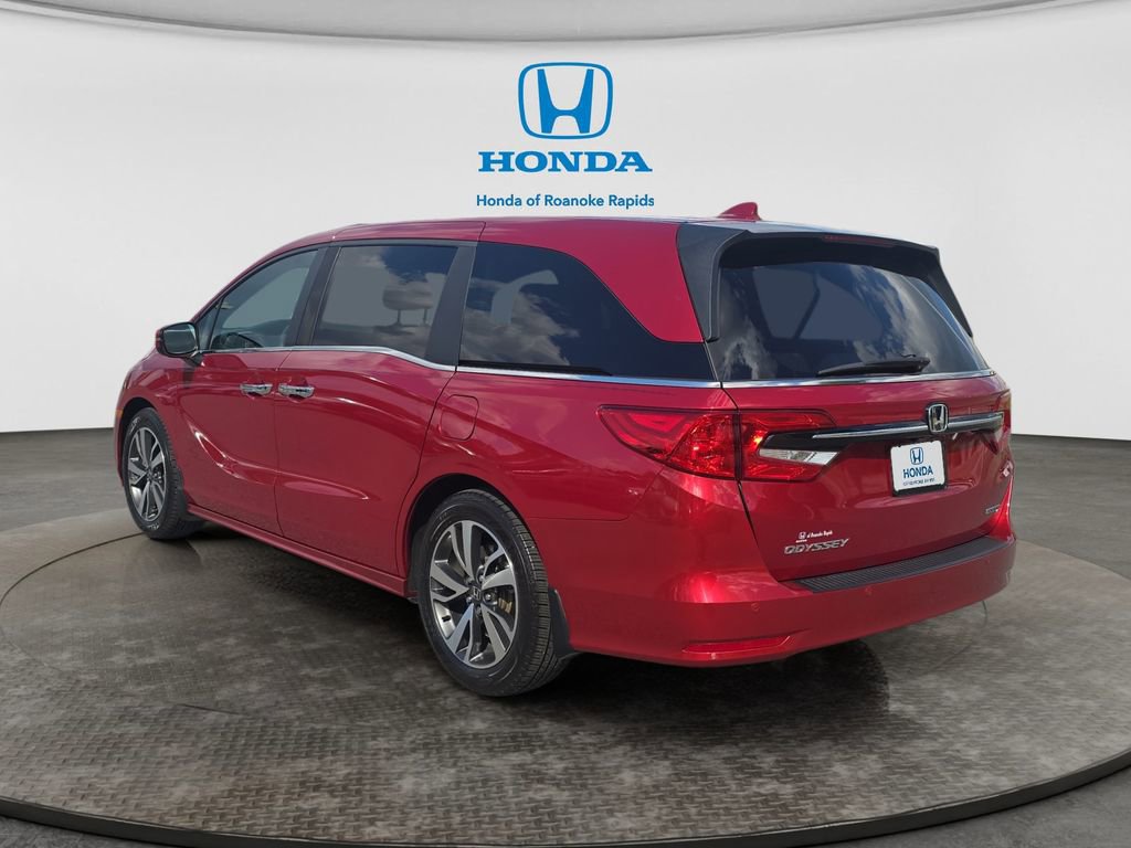 Used 2023 Honda Odyssey Touring image 3