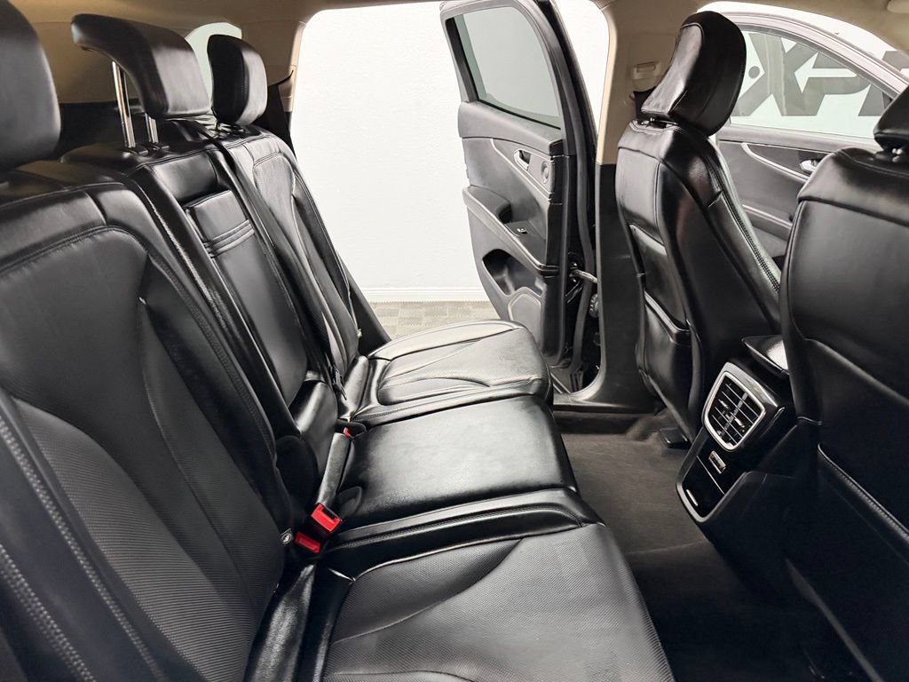 Used 2021 Lincoln Nautilus Reserve FWD image 44