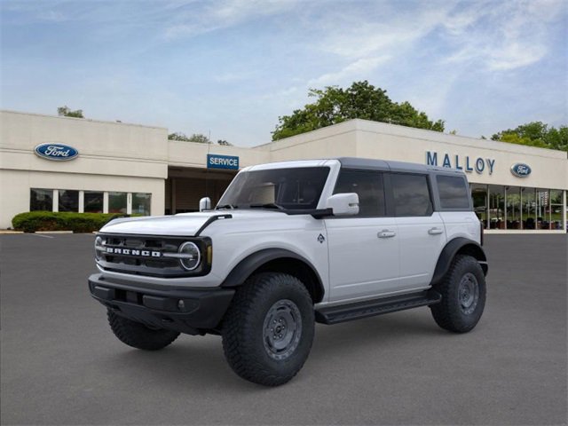 New 2025 Ford Bronco Outer Banks w/ Sasquatch Package image 1