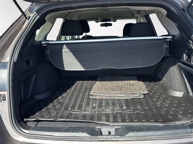 Used 2022 Subaru Outback Premium image 13