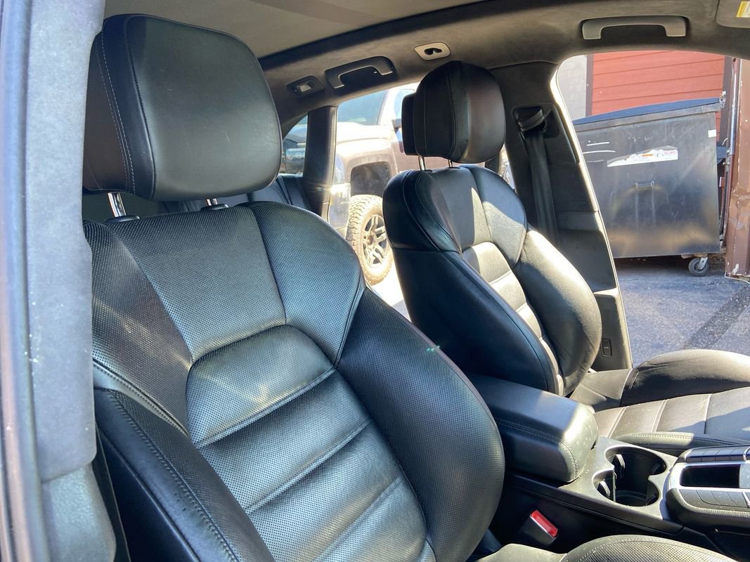 Used 2015 Porsche Macan Turbo image 30